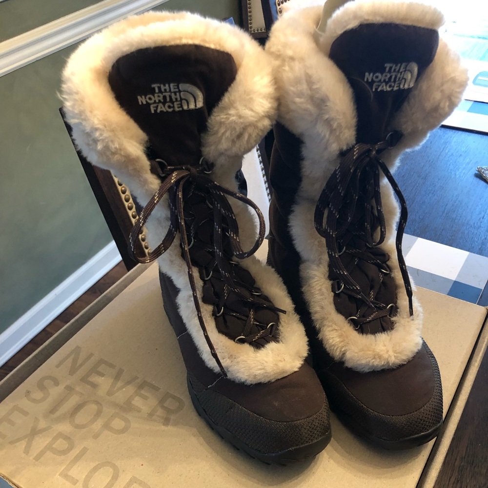 North Face women’s snow boots
